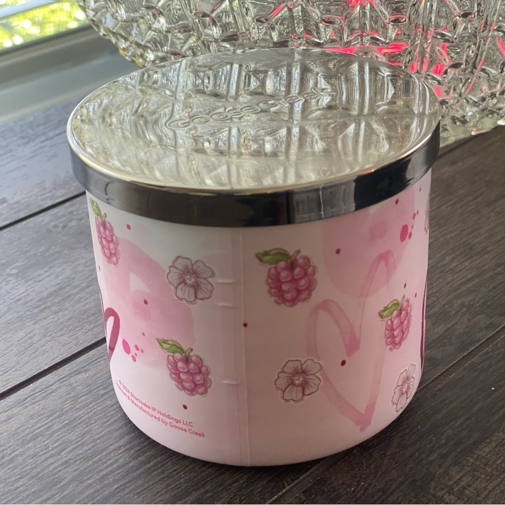 Strawberry Shortcake Goose Creek Raspberry Tart  14.5 oz  3 Wick Candle - Picture 9 of 12